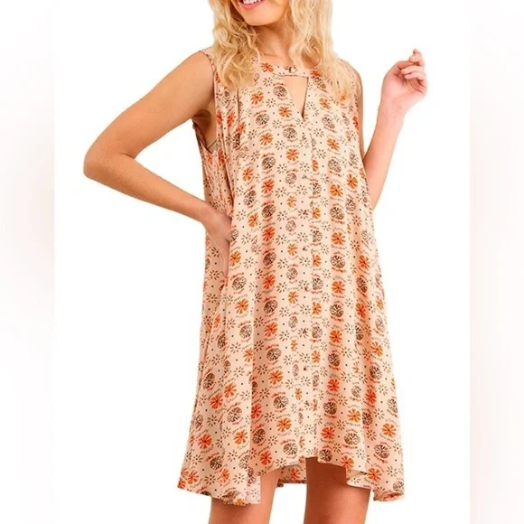 Umgee • Keyhole Swing Dress - Picture 3 of 13